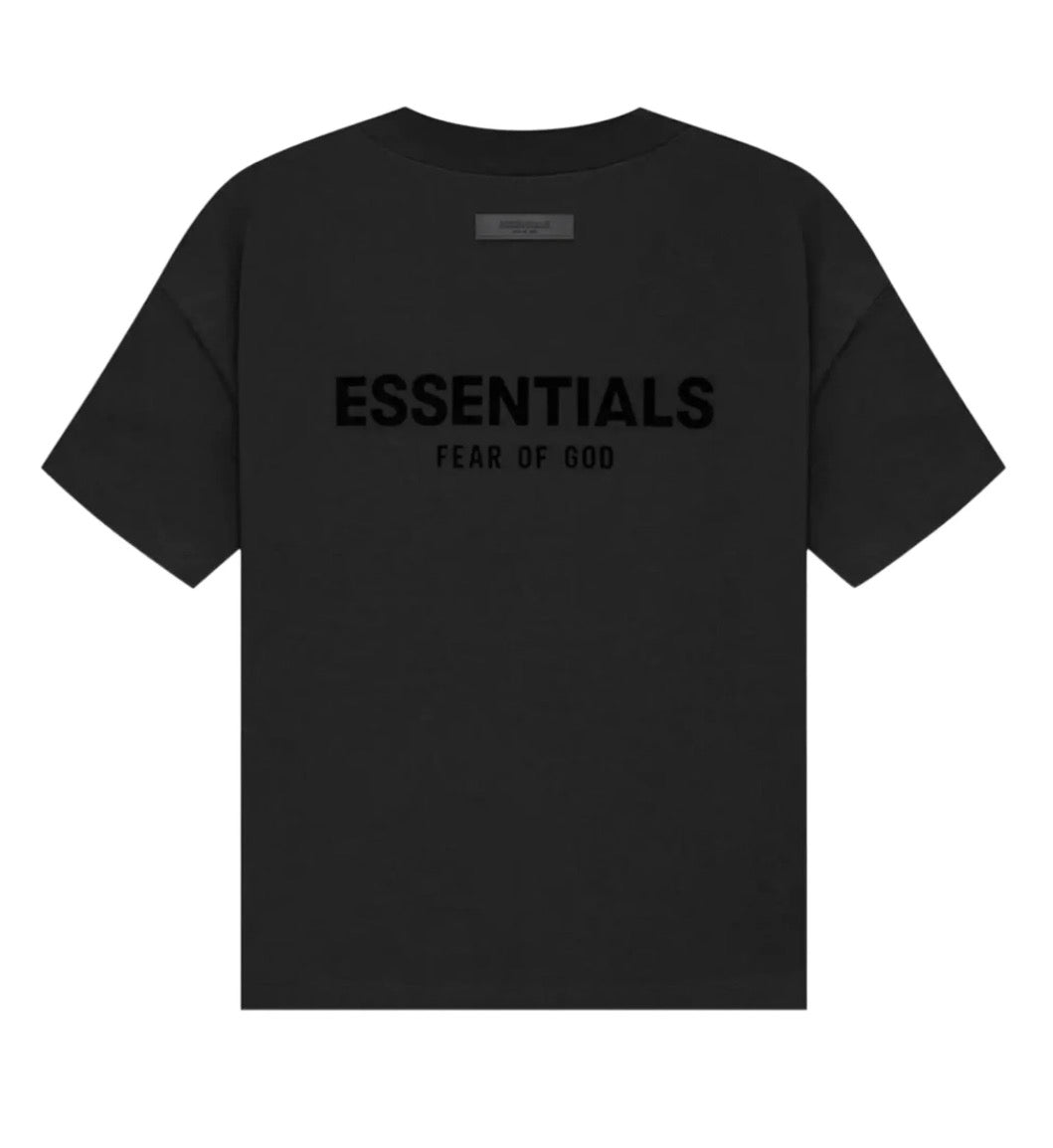 PLAYERA ESSENTIALS NEGRA