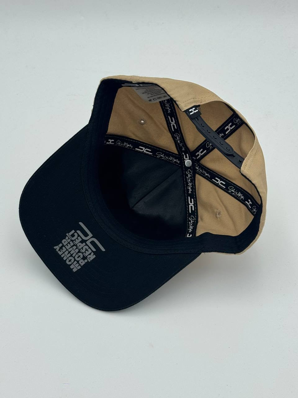 GORRA JC HATS - BAD GUY BEIGE