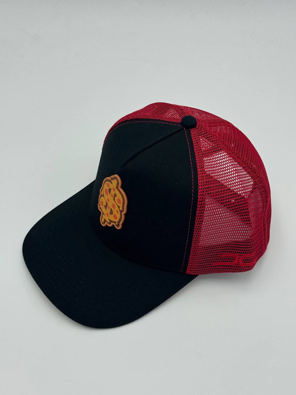 GORRA JC HATS - FOOD MONEY CURVA NEGRO/ROJO