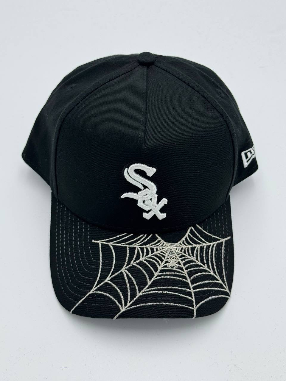 GORRA NEW ERA - CHICAGO WHITE SOX “SPIDER WEB VISOR” 9FORTY