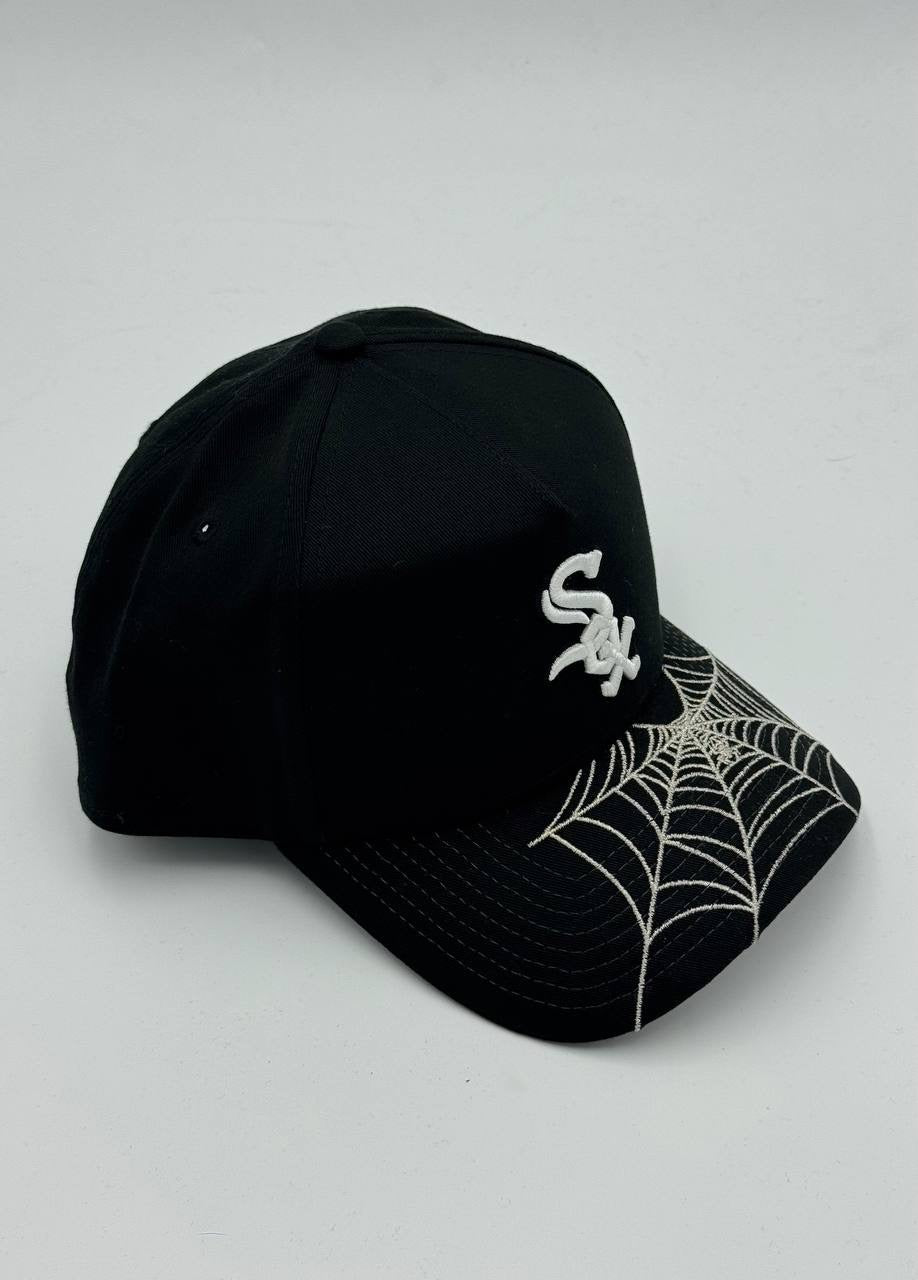 GORRA NEW ERA - CHICAGO WHITE SOX “SPIDER WEB VISOR” 9FORTY