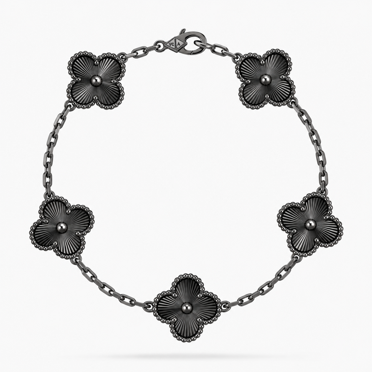 Van Cleef Total Black