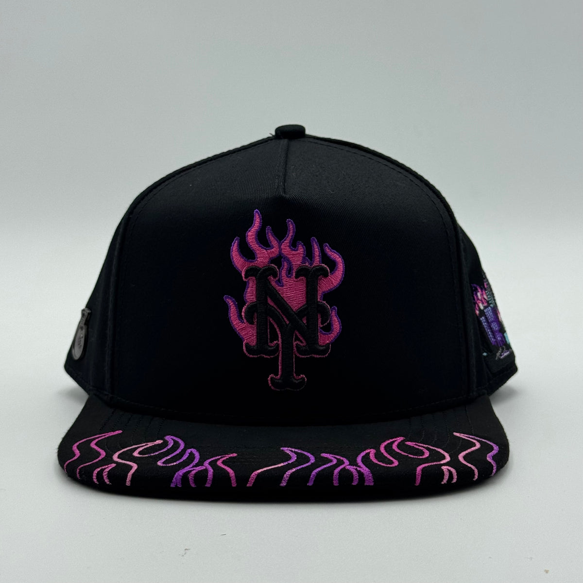 GORRA CASH ONLY - NY IN FLAMES (PLANA)