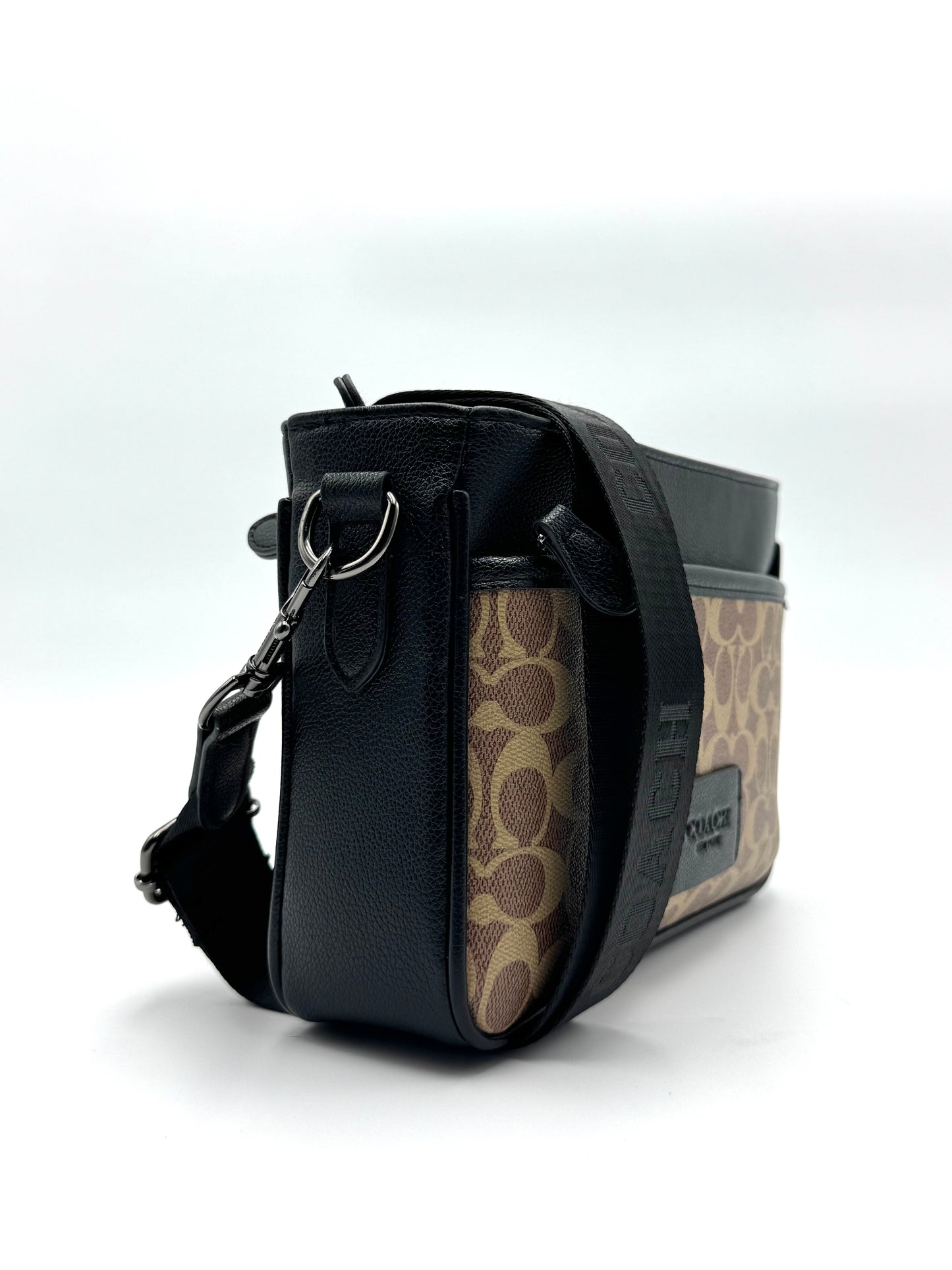 Bandolera Coach District – Cafe Claro