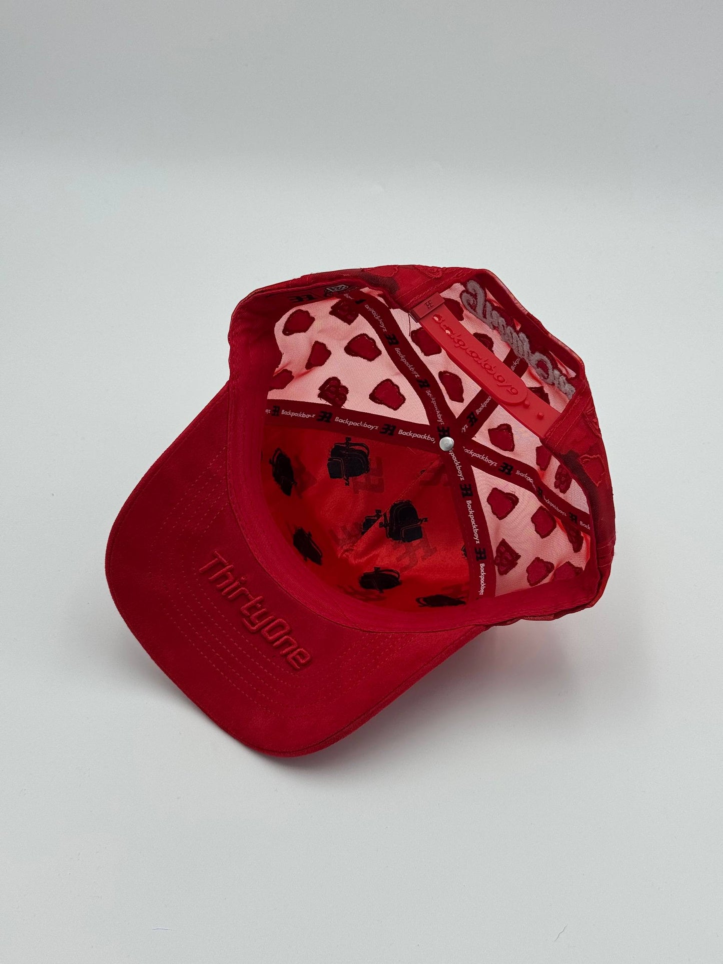 31 HATS - LA MOCHILA