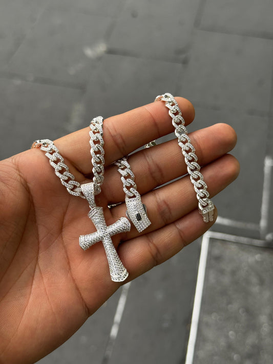 Conjunto cadena cubana + dije de cruz plateado — 50 cm / 36.5 g