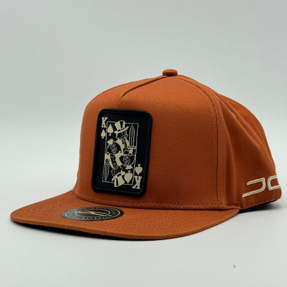 GORRA JC HATS - KING CARD MARRÓN