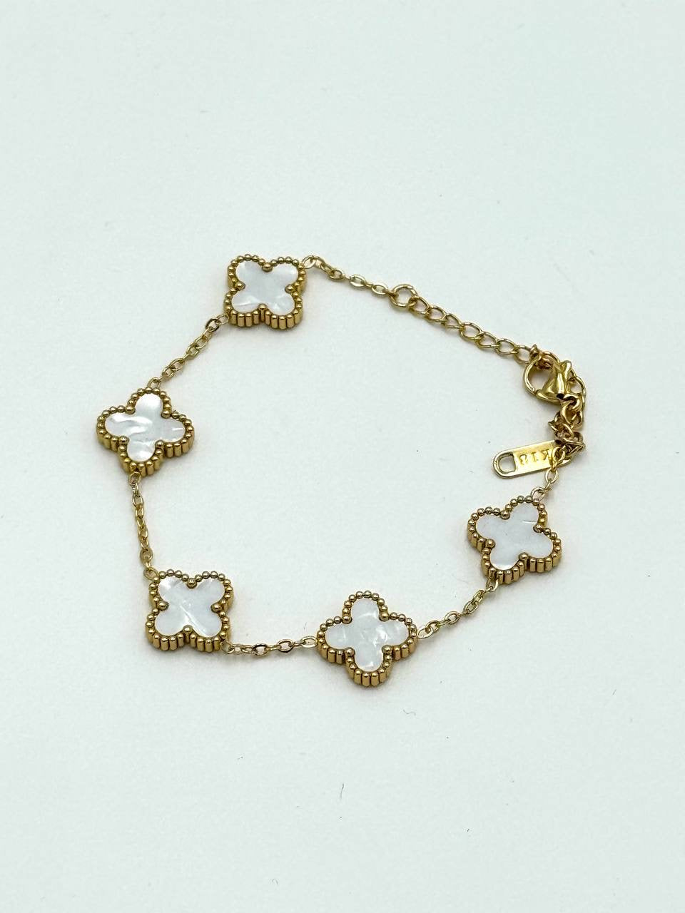 PULSERA VAN CLEEF - DORADO/ TRÉBOL BLANCO