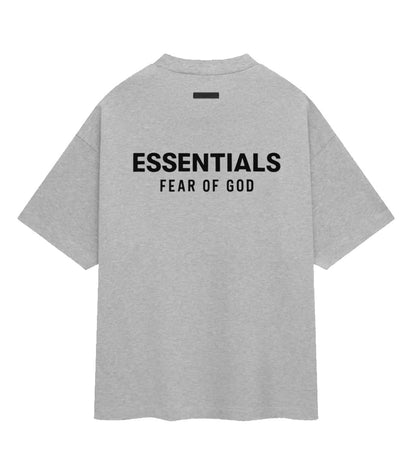PLAYERA ESSENTIALS GRIS OSCURO