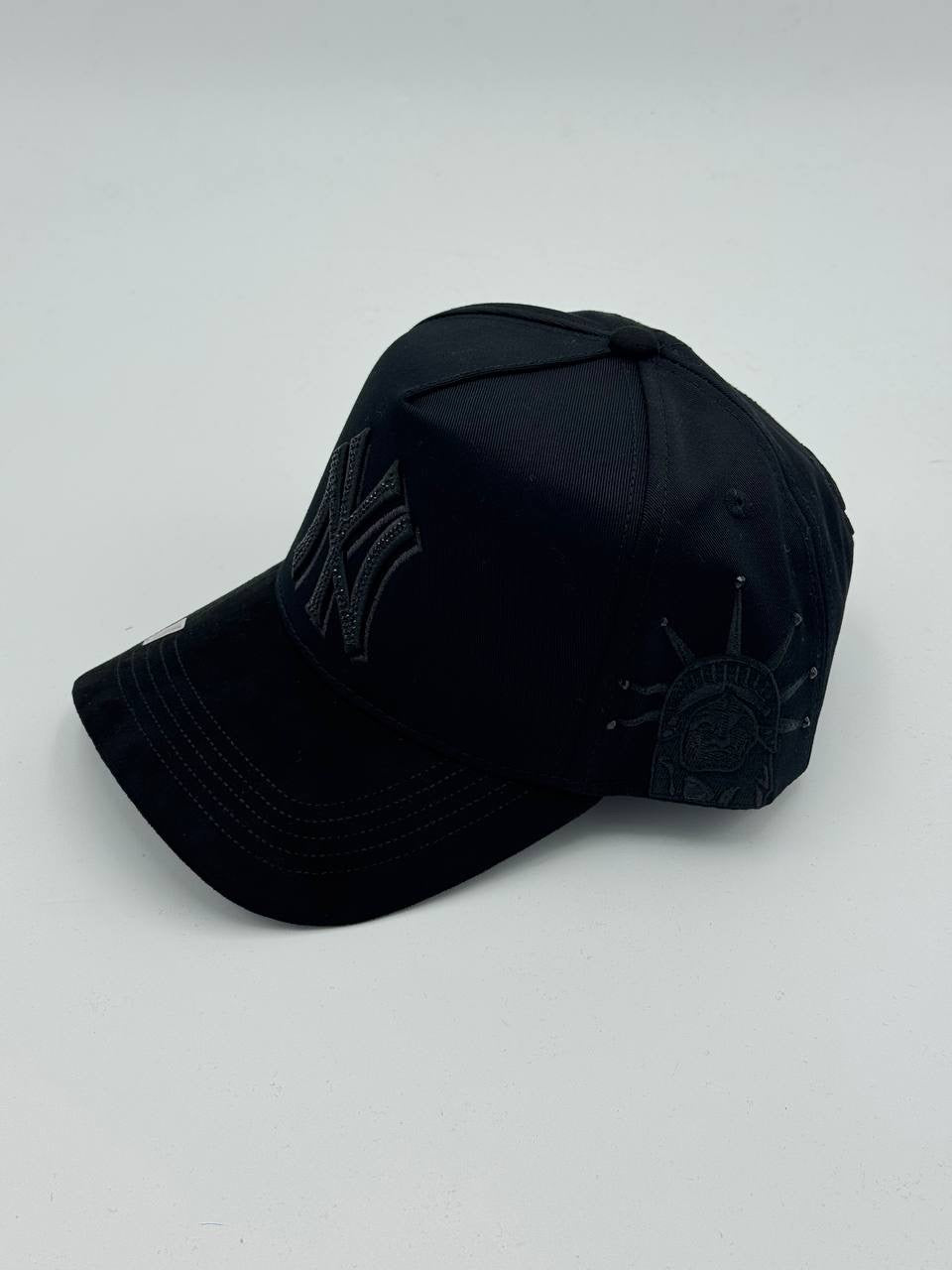 GORRA BIGG BOSS - NY TOTAL BLACK